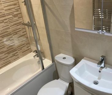 2 bed terraced house to rent in Grange Street, Burnley, BB11 - Photo 1