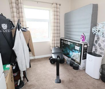 2 bedroom semi-detached house to rent - Photo 3