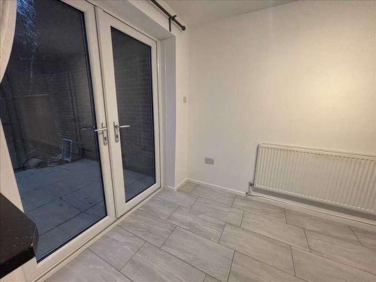 Sandpiper Road, Southampton, SO16 - Photo 1