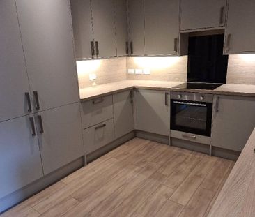 4 bedroom terraced house to rent - Photo 3