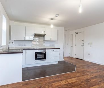 1 bedroom Flat To Let - Photo 1