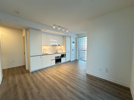 For Lease - 8 Interchange Way Unit# 4102, Vaughan, Ontario - Photo 4