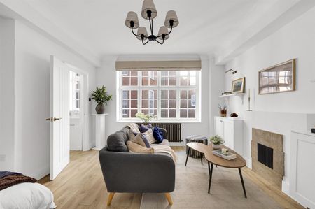 Ashley Court, Victoria - Photo 2