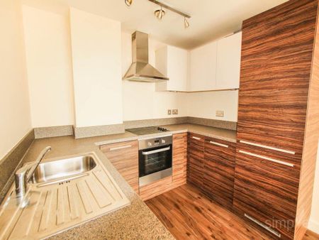 2 bedroom flat to rent - Photo 4