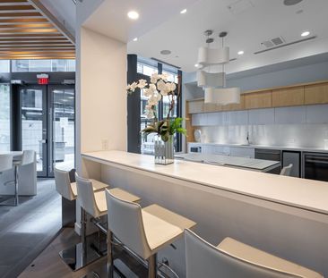 For Lease - 45 Charles Street Unit# 3011, Toronto, Ontario - Photo 2