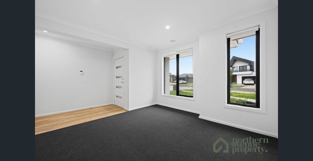 Stylish Family Living in a Prime Fraser Rise Location - Photo 1