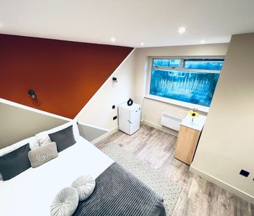 Room in a Shared Flat, Leyland Road, SE12 - Photo 3