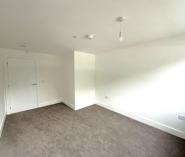 Flat 30, 2 Martin Court, Hastings, TN34 1DY - Photo 1