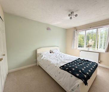 Room 2, Dartmouth Drive, St Helens, W... - Photo 2