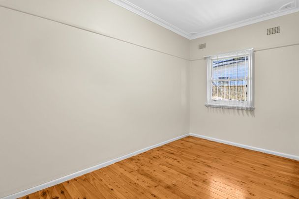 Spacious Four Bedroom Home - Photo 1