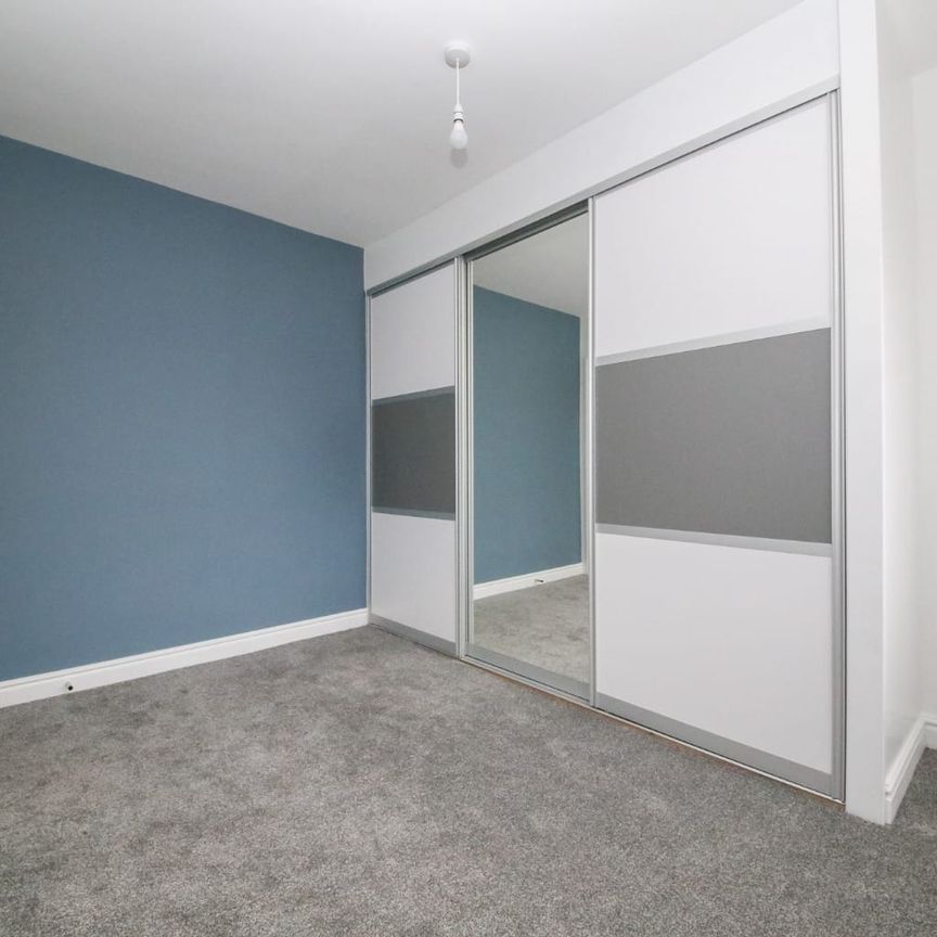 Vicarage Road, Abram, WN2 - Photo 1