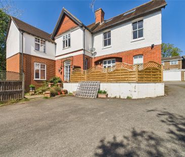 2 bedroom in Kings Grove, Maidenhead - Photo 2