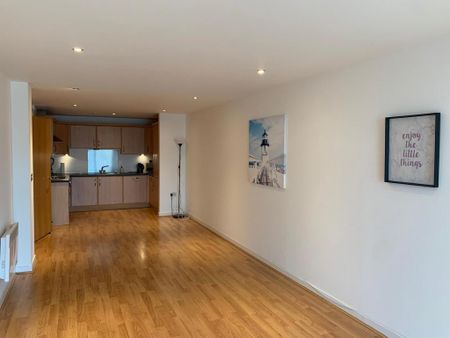 2 bedroom apartment to rent - Photo 3