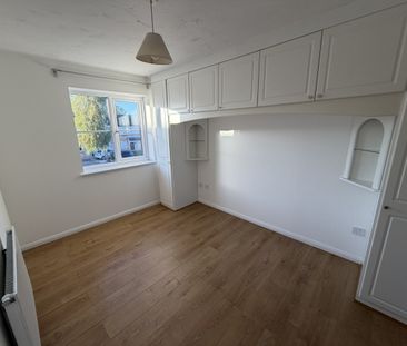 Stanmore, HA7 - Photo 2