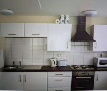 Room in a Shared Flat, Queen Street, S1 - Photo 5