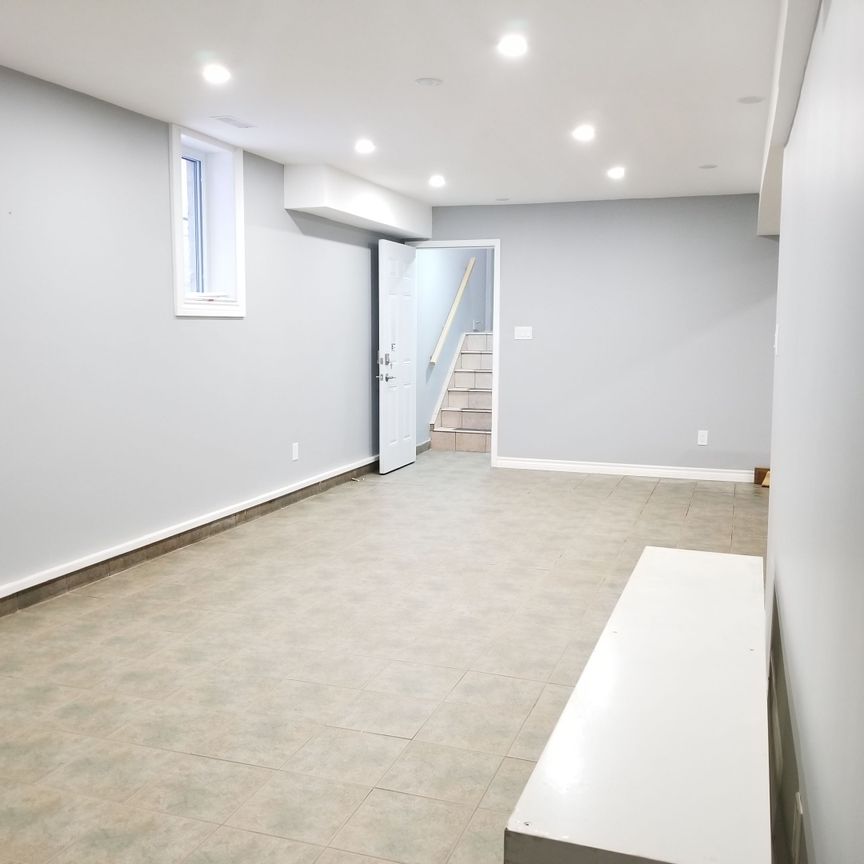 For Lease - 426 Langlois Avenue Unit# Bsmt, Windsor, Ontario - Photo 1