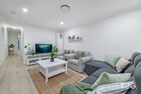 Modern Four Bedroom Home - Photo 2