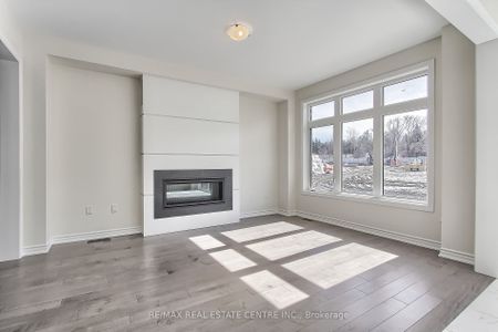 Semi-Detached Home For Lease | N8137388 - Photo 5