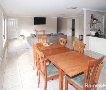 Ideally Positioned Tatton Home - Photo 4