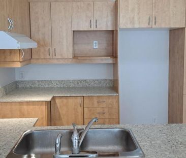 4 ½ et 3 ½ RENOVER, Saint-Eustache avec clientèle établi de 55+ ans - Photo 2