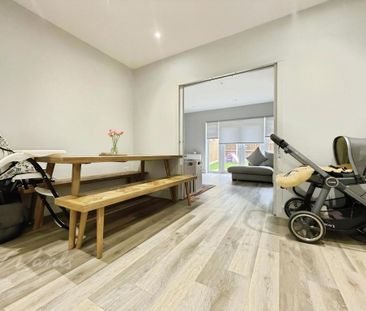 3 bedroom end of terrace house to rent - Photo 3