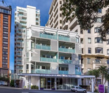 One-Bedroom Apartment in the Prestigious Quadrant - Photo 4