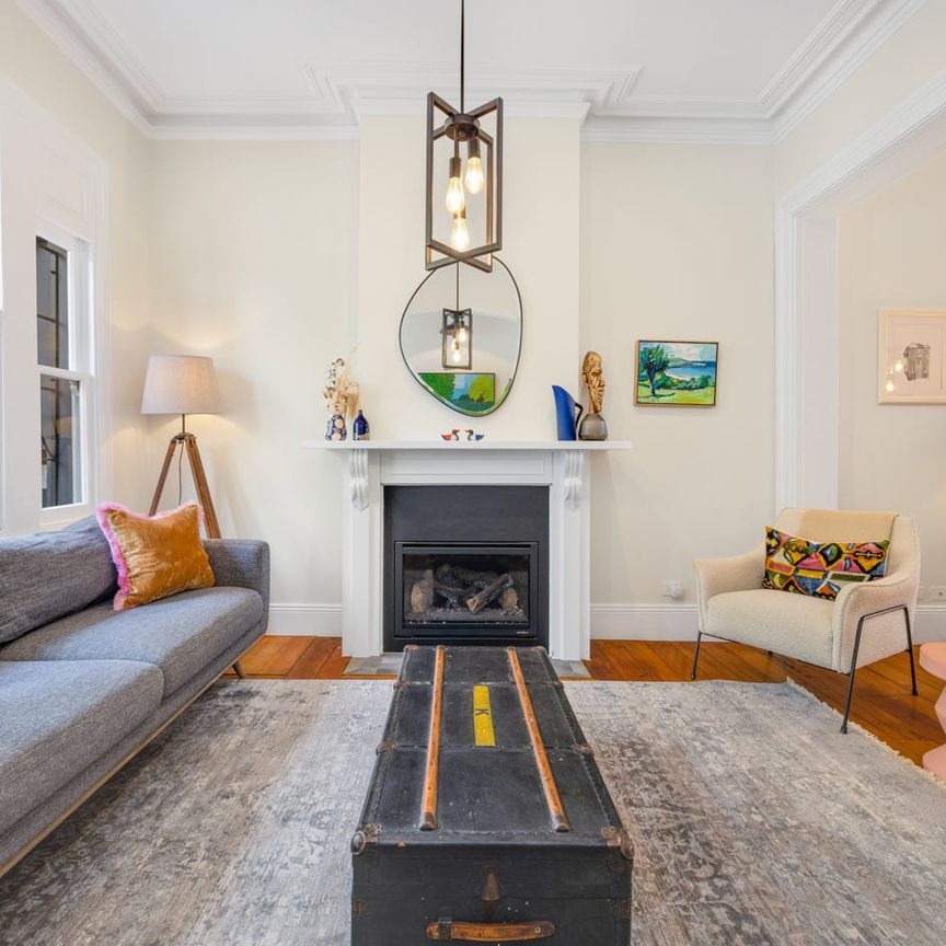 REFINED LUXURY TERRACE HOUSE IN PRESTIGIOUS 5- WAYS LOCATION IN THE HEART OF PADDINGTON - Photo 1