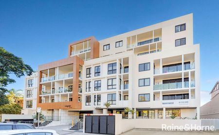 Impressive and Spacious Apartment - Photo 4