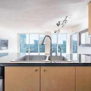 🏙️ 2 bed 2 bath by marina (yaletown!) - Photo 2