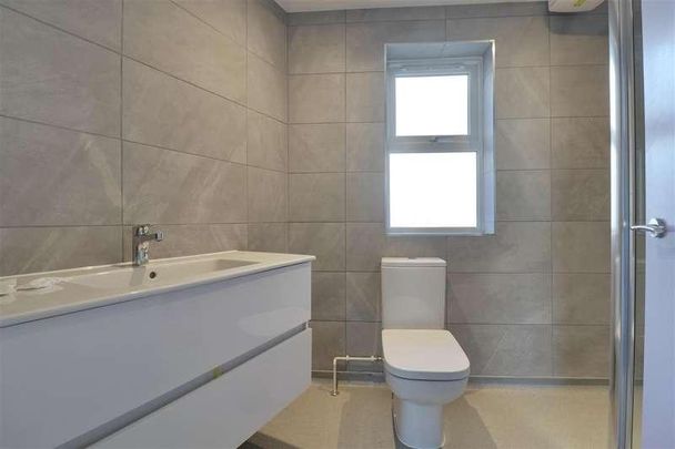 Stride Avenue, Baffins, Portsmouth, PO3 - Photo 1