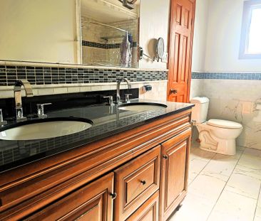 For Lease - 176 Conlins Road Unit# Main, Toronto, Ontario - Photo 1