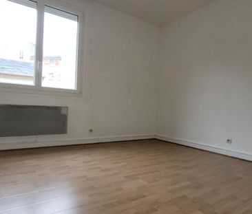 Location Appartement 1 pièce 16m² ISSY LES MOULINEAUX 92130 - Photo 1