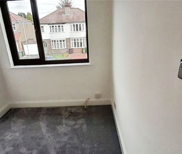 Burland Avenue, Wolverhampton, West Midlands, WV6 - Photo 4