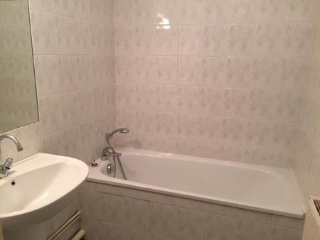 Location Appartement 3 pièces 61m² CHARNAY LES MACON 71850 - Photo 4