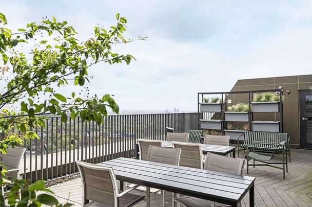 Vantage Point, Junction Road, Archway, N19 - Photo 1