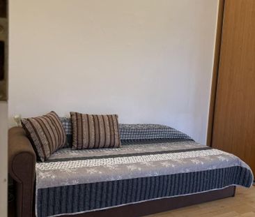 Praktický byt v širšom centre neďaleko Trnavského Mýta. Mestská ul. - Photo 4