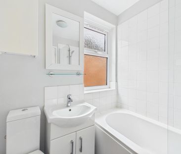 2 bedroom flat to rent - Photo 6