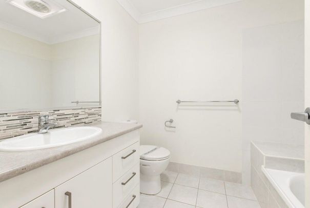 3 Bedroom Townhouse in Prime Location - Photo 1