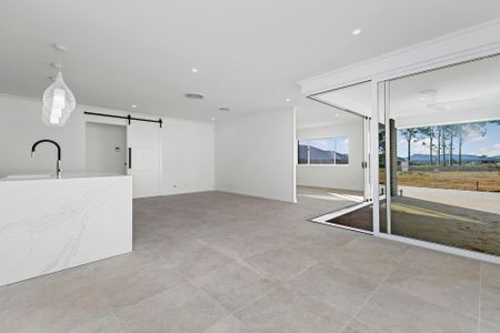 25 Pankhurst Avenue, North Rothbury. - Photo 5