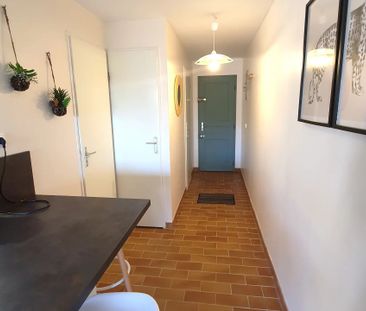 Location Appartement 1 pièces 25 m2 à Roquebrune-sur-Argens - Photo 3