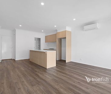 3 BEDROOM TOWNHOUSE at LINC Townhomes - Photo 3