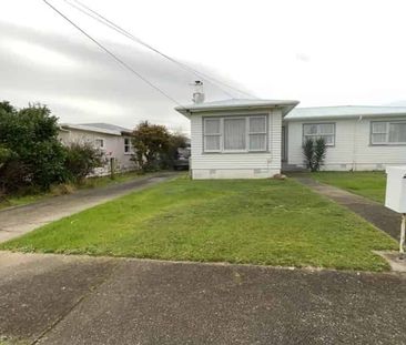 3 Bedrooms on Cobham - Photo 4