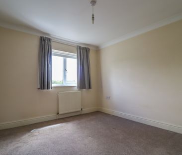 3 Bedroom end of terrace house - Photo 6