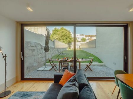 Rua de Antero de Quental, Porto, Braga 4050-052 - Photo 3