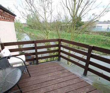 2 bedroom Flat To Let Total Size: 850 SQ FT - Photo 6