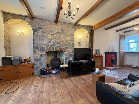 2 bedroom terraced house to rent - Photo 1