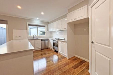 Comfortable Premium Modern Living in Warragul North - Photo 5