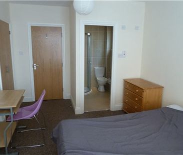 2 rooms left - all ensuite apartment - Photo 5