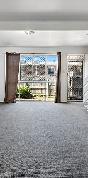 LOW LEVEL FULLY AIRCONDITIONED UNIT - Photo 1