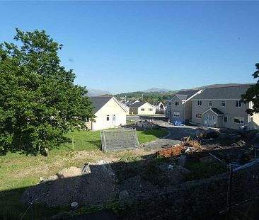 Corlan Y Rhos, Llanrug, Caernarfon, Gwynedd, LL55 - Photo 2